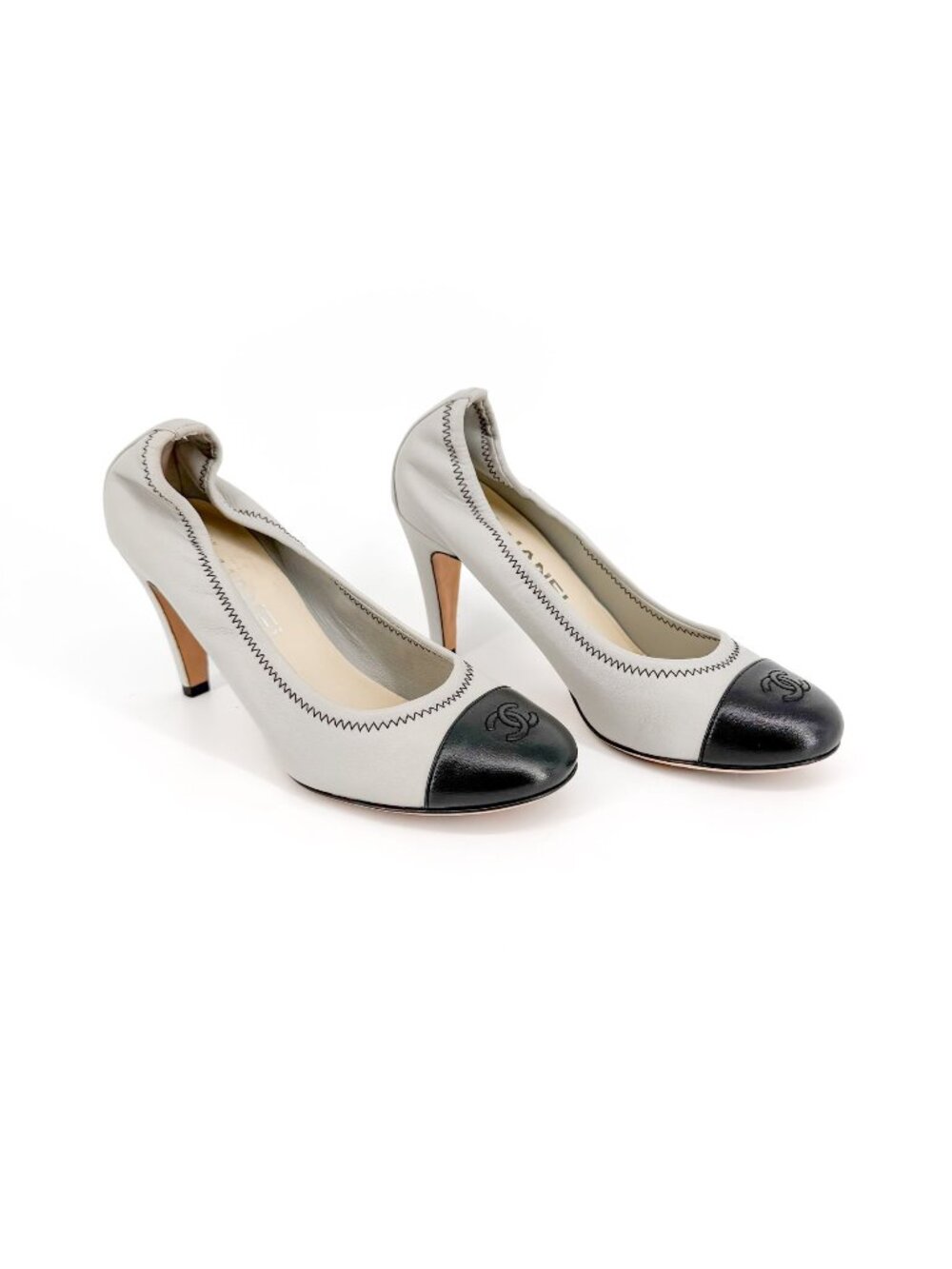 Chanel Green Gray Cap Toe CC Leather Pumps Heels Size 36.5 US 5.5-6 Stretch